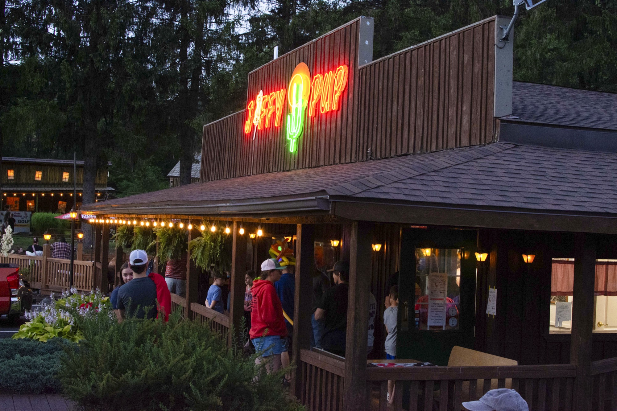 The Jiffy Pup Restaurant at Gary's